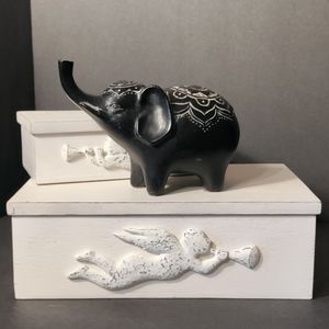 WORLD MARKET ELEPHANT⭐